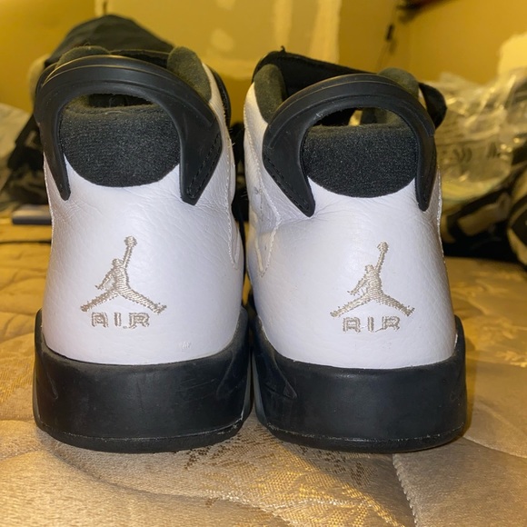 Worn to a birthday party to match-genuine pair of youth Air Jordan 6’s - Picture 9 of 9